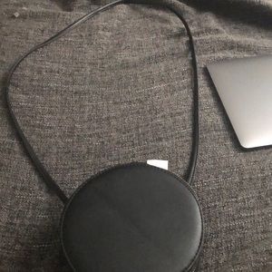 Circle black purse